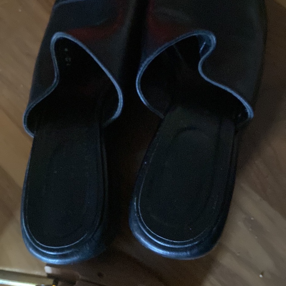 All leather platform. - Picture 6 of 6